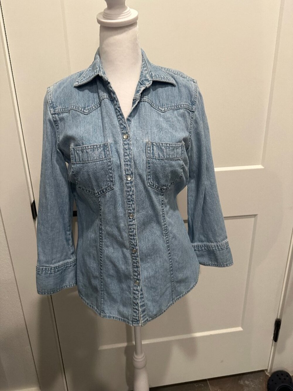 Loft 3/4 Sleeved Denim Button down shirt Size XS